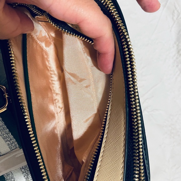 Green Crossbody purse stunning gift new with clutch 2 piece set VEGAN LEATHER - Picture 7 of 13